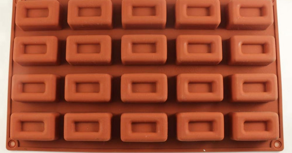 SILICONE MUFFIN MOULD - RECTANGLE