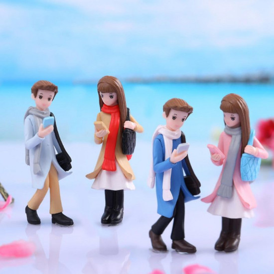 Cute Winter Couple Miniature Holding Mobile Phone (539)