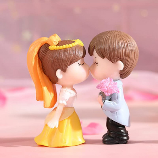Cute Couple Miniature Figurines (388)