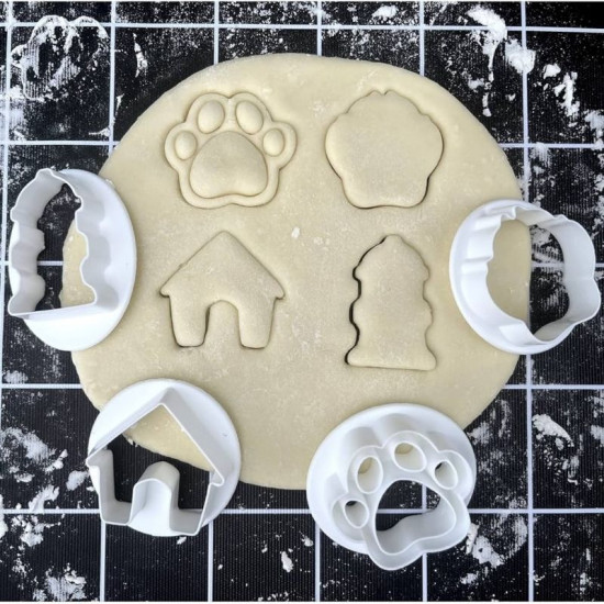 Dog Paw And Dog House Cutter Set of 4