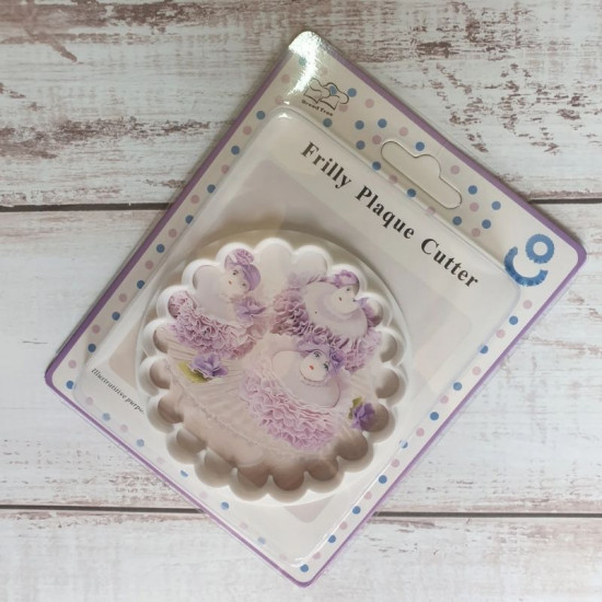 Frilly Plaque Frame Cutter