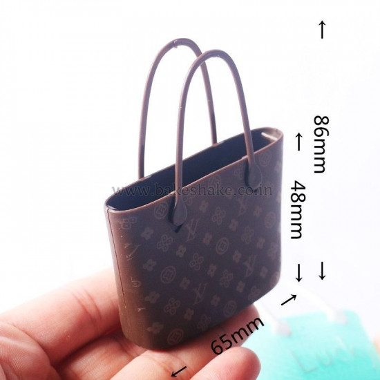 lux on Twitter  Bags, Louis vuitton bag neverfull, Handbag essentials
